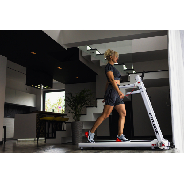 Бігова доріжка FitLogic T116W