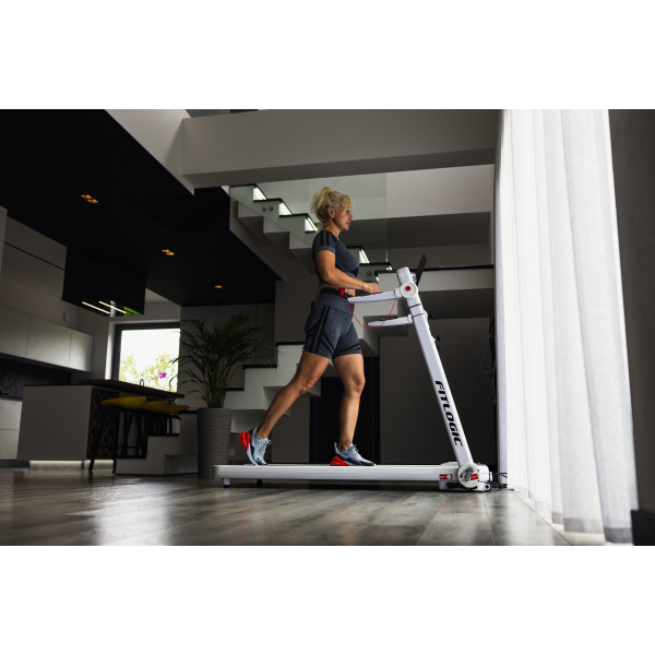 Бігова доріжка FitLogic T116W